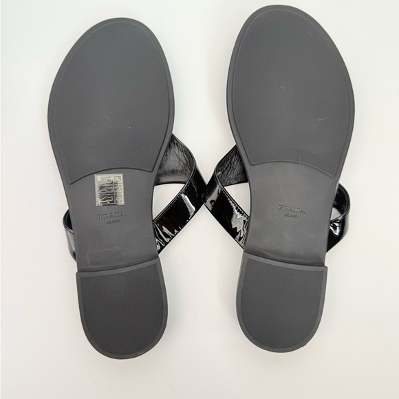 Prada Black Patent Leather logo embellished Flip flop thong flat sandals EU 39 - Picture 8 of 8